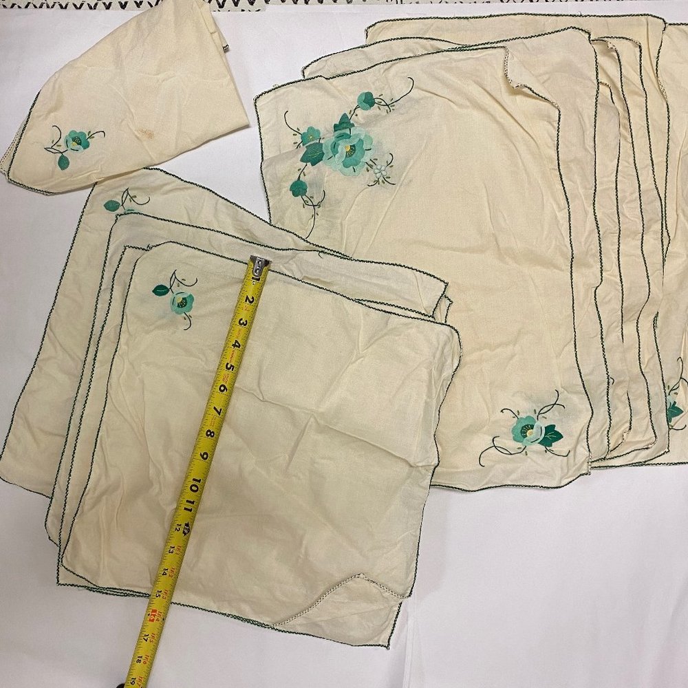 Vintage Placemats & Napkins